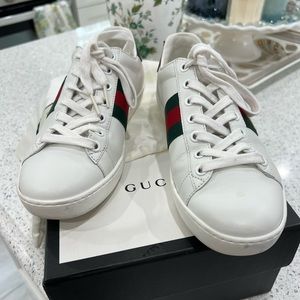 Authentic Gucci women sneakers 35.5 size